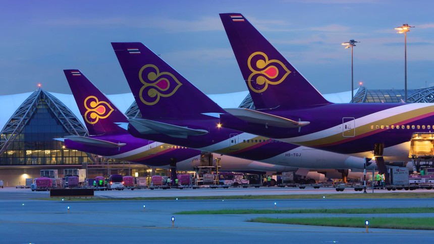 Thai Airways đệ đơn phá sản, và khó khăn của hàng không Việt